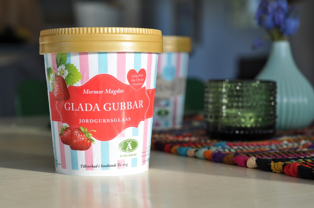 Mormor Magdas Glada Gubbar