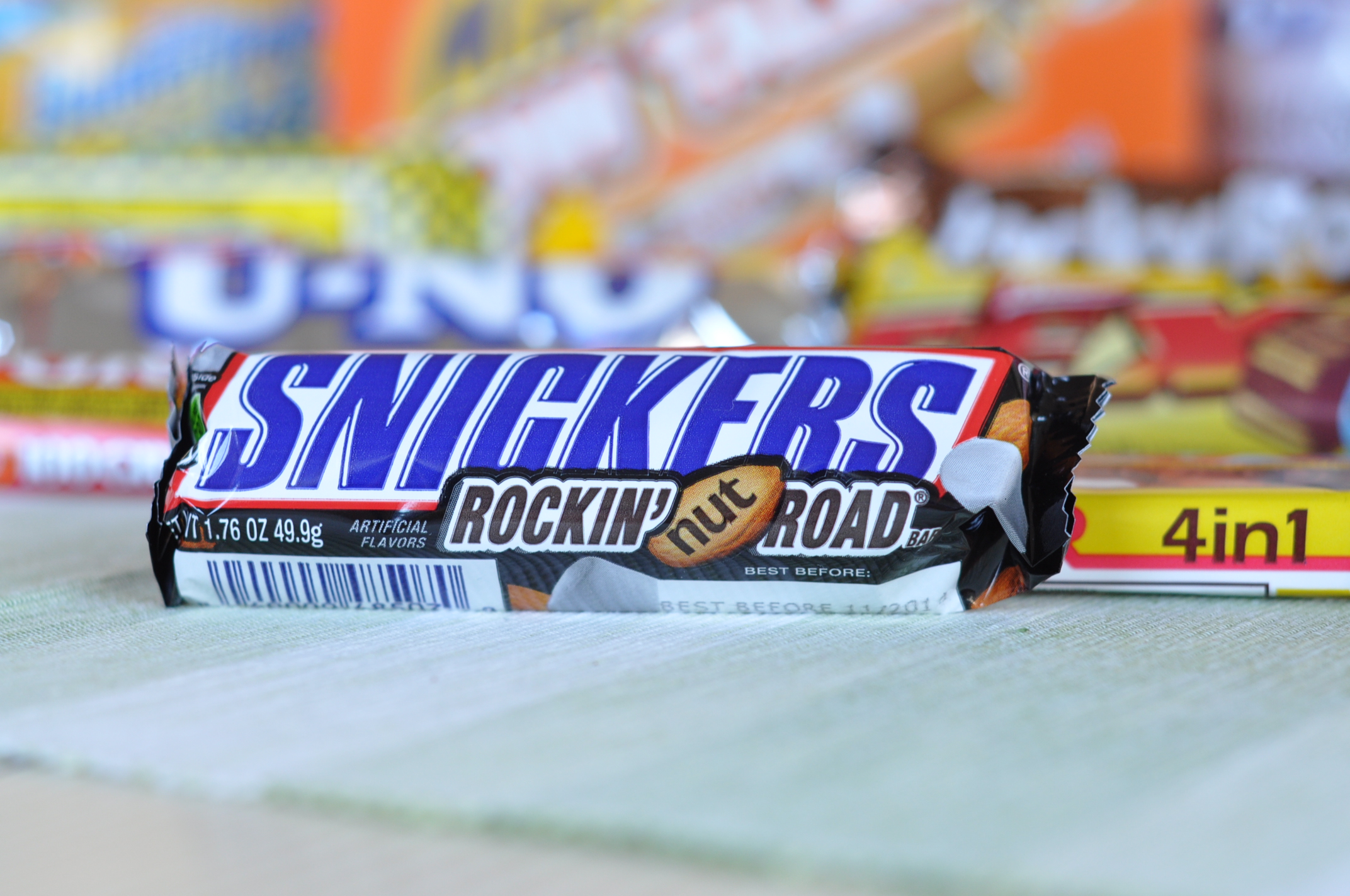 Snickers Rockin Nut Road