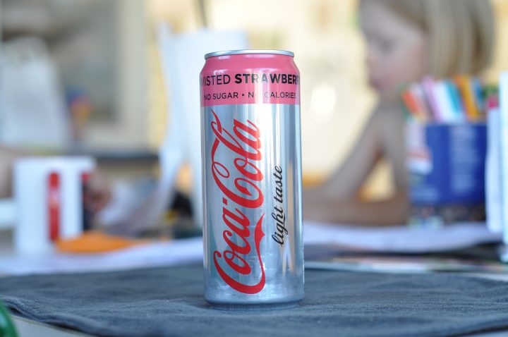 Coca-Cola Light Taste Twisted Strawberry